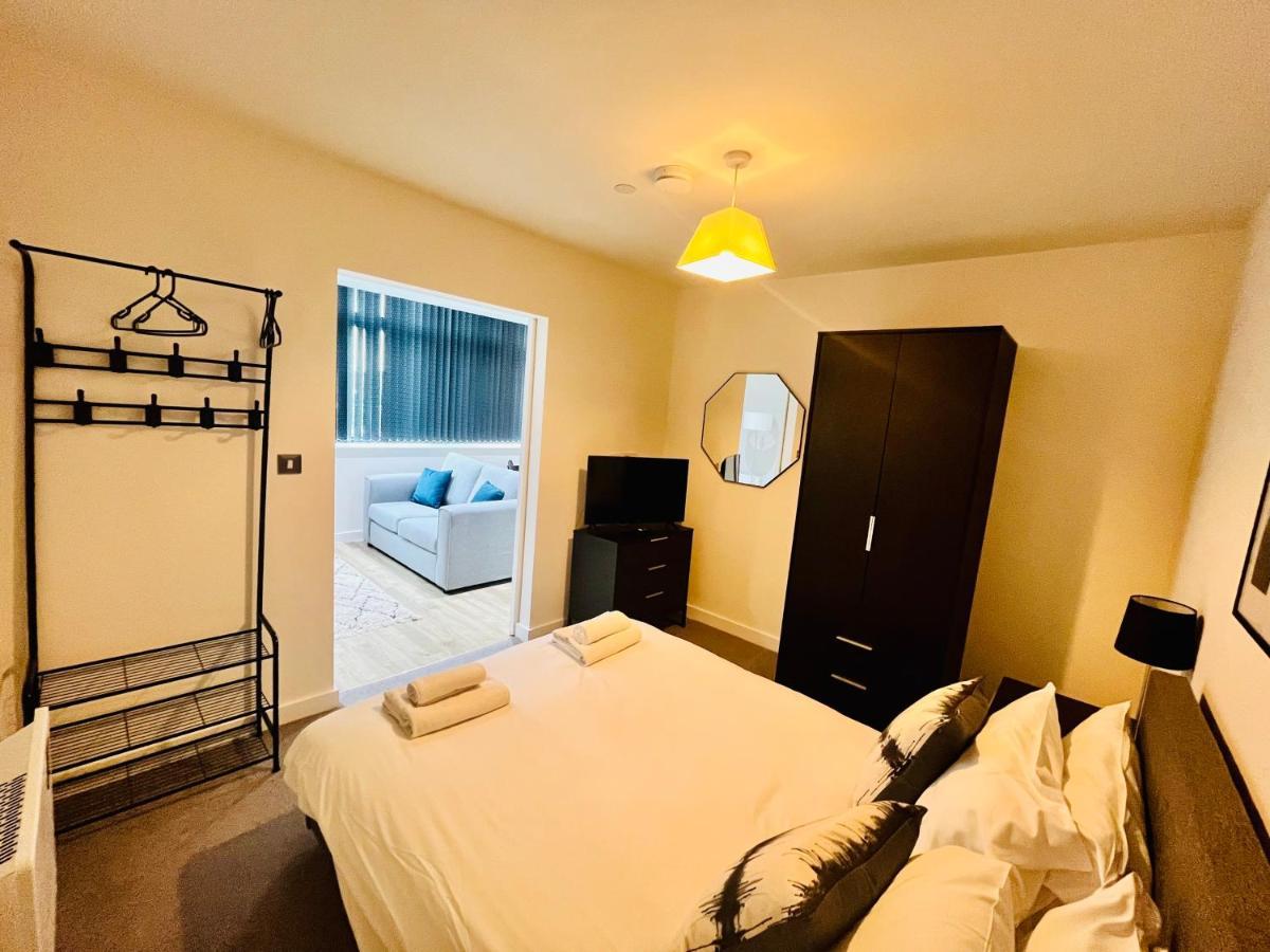 Fully Equipped One Bedroom Apartment Near Old Trafford Stadium! Manchester Bagian luar foto